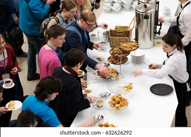 Moscow, Russia - April 15, 2017: Visitors Have A Lunch In A Cafe At Coffee Break At Velocongress. Fast Speed Time Lapse