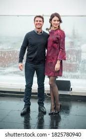 Moscow / Russia - April 2, 2013 / Tom Cruise, Olga Kurylenko In Front Of Kremlin