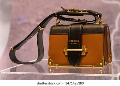 prada cahier brown