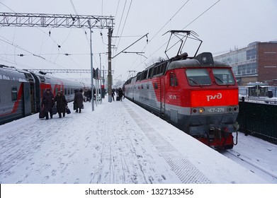 Moscow, Russia - December 24, 2018 -  Rossiya Trans-Siberian Train  No.001 From Vladivostok Arrived At Moscow Yaroslavsky Railway Station In The Snow