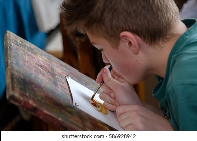 Moscow, Russia - February 18, 2017: Teen Aged 10-14 Years Attends Free Drawing Workshop During The Open Day In Watercolors School