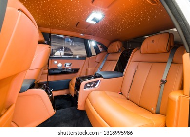 Bilder Stockfotos Und Vektorgrafiken Rolls Royce Phantom