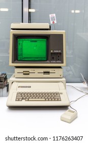 MOSCOW, RUSSIA - JUNE 11, 2018: Old Original Apple Mac Computer In Museum In Moscow Russia