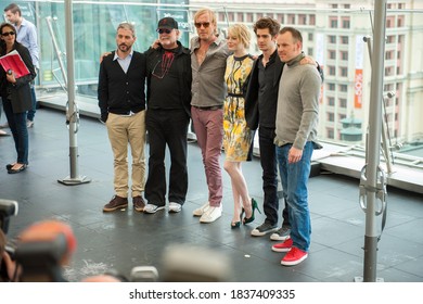 Moscow / Russia - June 16, 2012, Rhys Ifans, Emma Stone, Andrew Garfield  In Front Of Kremlin