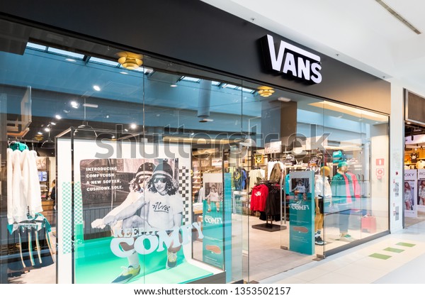 vans clothing shop