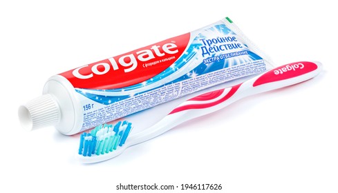 colgate paste and brush