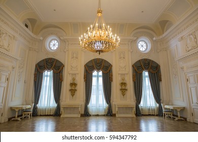 MOSCOW, RUSSIA - MARCH 3, 2017: Built In The 18th Century, Petroff Palace Is A Gem Of Russian Architecture, Located In The Modern Downtown Of Moscow. Interior Of The Palace Ensemble