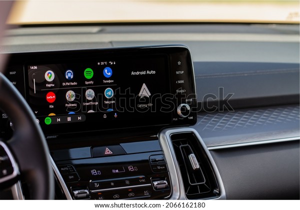 MOSCOW, RUSSIA - MAY 25, 2021 Android Auto on\
the screen. Homescreen. Modern car. Interior close up. Car media\
close up view.\
Homescreen.