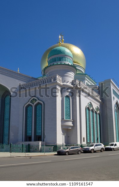 Moscow, Russia - may 28,\
2018: Moscow Cathedral mosque. The largest and highest in Europe\
Muslim mosque