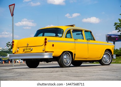 Moscow, Russia - May 30, 2019: Checker Marathon Taxi Car Produced By The Checker Motors Corporation In Moscow.