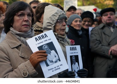 MOSCOW, RUSSIA - OCTOBER 7: During The Meeting On Clean Ponds, On The Third Anniversary Of The Death (The Murder Remains Unsolved) Of Journalist Anna Politkovskaya, October 7, 2009 In Moscow, Russia.