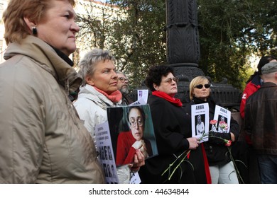 MOSCOW, RUSSIA - OCTOBER 7: During The Meeting On Clean Ponds, On The Third Anniversary Of The Death (The Murder Remains Unsolved) Of Journalist Anna Politkovskaya, October 7, 2009 In Moscow, Russia.