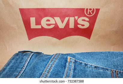 levis jean logo