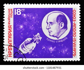 MOSCOW, RUSSIA - SEPTEMBER 15, 2018: A Stamp Printed In Bulgaria Shows Thomas P. Stafford And Apollo, American-Soviet Space Company Apollo-Soyuz Serie, Circa 1975