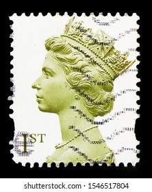 MOSCOW, RUSSIA - SEPTEMBER 27, 2019: Postage stamp printed in United Kingdom shows Queen Elizabeth II - Millenium Machin, Decimal Machin - Syncopated Perfs serie, circa 2000
