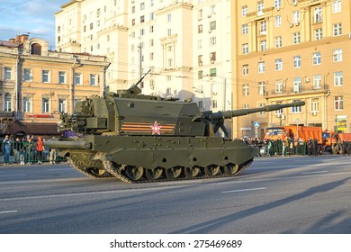 MOSCOW/RUSSIA - MAY 4: 2S35 Koalitsiya-SV Self-propelled 152 Mm Howitzer Based On Armata Next Generation Heavy Military Vehicle Combat Platform On Night Parade Rehearsal On May 4, 2015 In Moscow.
