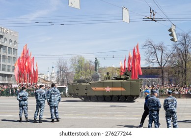 MOSCOW/RUSSIA - MAY 7: Kurganets-25 Amphibious Armored Personnel Carrier (APC) Based On Armata Next Generation Heavy Military Vehicle Combat Platform On Parade Rehearsal On May 7, 2015 In Moscow. 