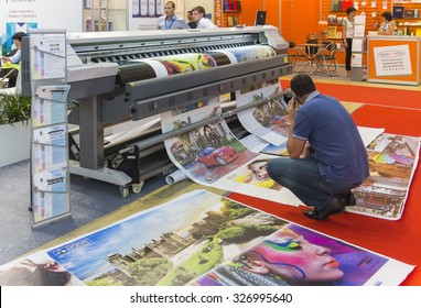 MOSCOW-SEPTEMBER 24, 2015: Large format printers of the Chinese company INKWIN at the International Trade Fair REKLAMA