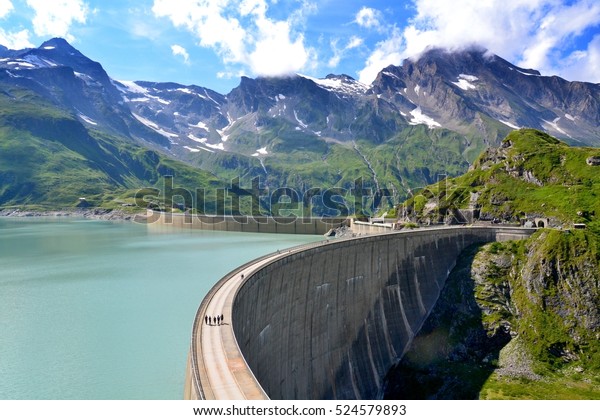 Moserbooden dæmningen i Østrig Alperne. Stock-foto (rediger 524579893