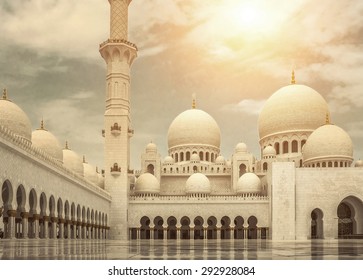 Mosque of Sheikh Zayed in UAE.