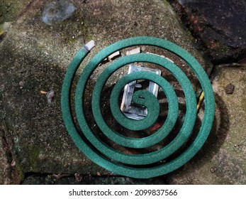 1,922 Green spiral mosquito repellent coil Images, Stock Photos ...