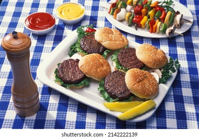 the most delicious hamburgers for you.
