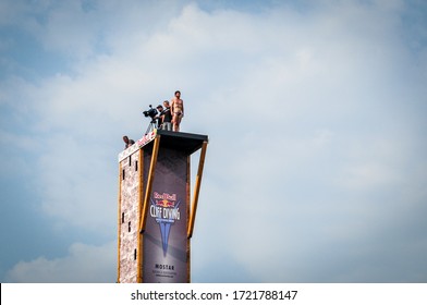 Mostar, Bosnia And Herzegovina – Aug 14, 2015 : Diver On Stari Most, This Photo Was Taken During Red Bull Cliff Diving World Series