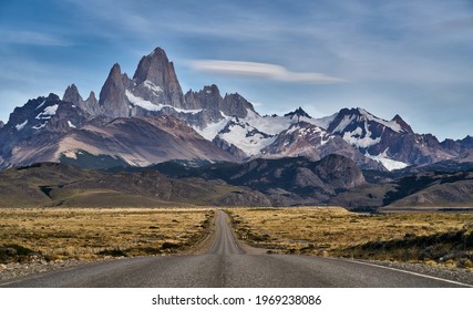 mote fitz roy, in El Chalten, Argentina, seen from the road