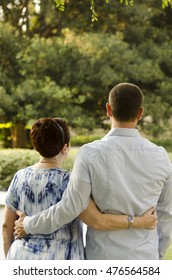 Mamma Arrapata Scopa Figlio Dotato Incesto Italiano - Horny Mom Fucks Son Comes