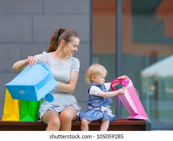 Mom and Kids Shopping Images, Stock Photos & Vectors | Shutterstock