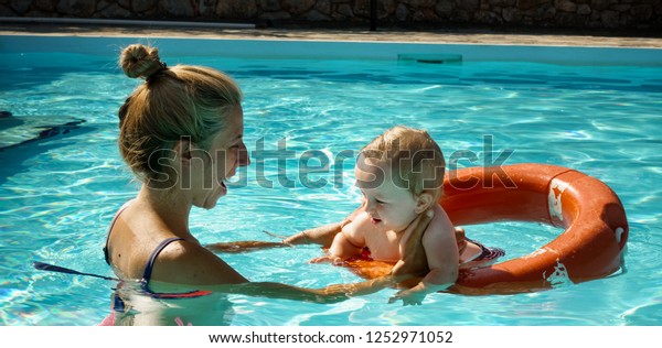 mother and baby swim ring