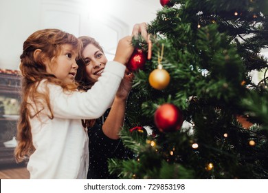 31,344 Child Decorating Christmas Tree Images, Stock Photos & Vectors ...