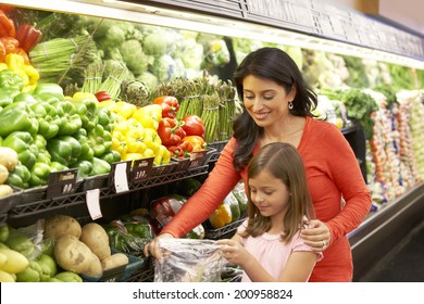 2,457 Family Hispanic Healthy Food Images, Stock Photos & Vectors ...