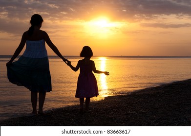 7,666 Little girl walking silhouette Stock Photos, Images & Photography ...