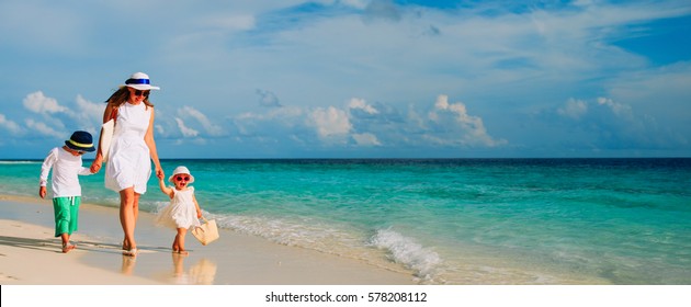 157,059 Woman child beach Images, Stock Photos & Vectors | Shutterstock