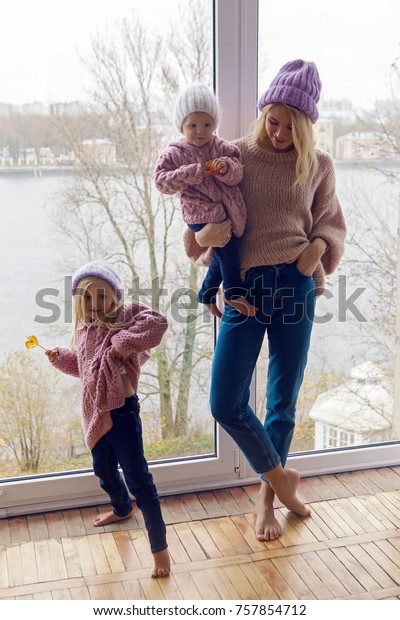 mom and two daughter outfits