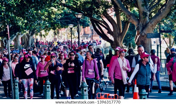 Mother\'s Day Classic\
Sydney Fundraiser participants at the Domain, Art Gallery Road,\
Sydney, New South Wales, Australia on Sunday 12 May 2019.          \
                    