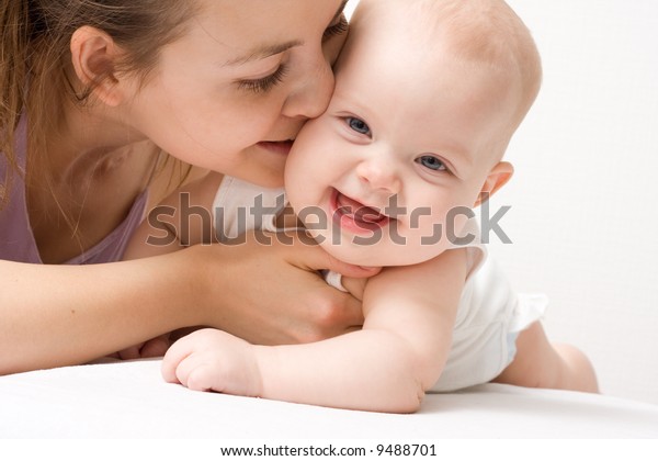 L Amour De Maman Joli Bebe 5 Photo De Stock Modifiable L Amour De Maman Joli Bebe 5 Photo De Stock Modifiable