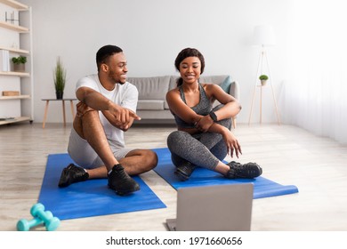 160 Couple workout break home Images, Stock Photos & Vectors | Shutterstock