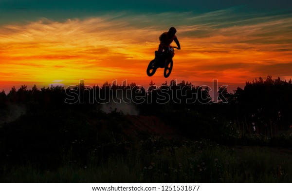 download the last version for android Sunset Bike Racing - Motocross
