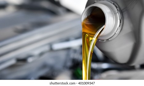 Motor oil pouring