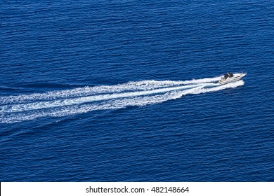 Motorboat wake