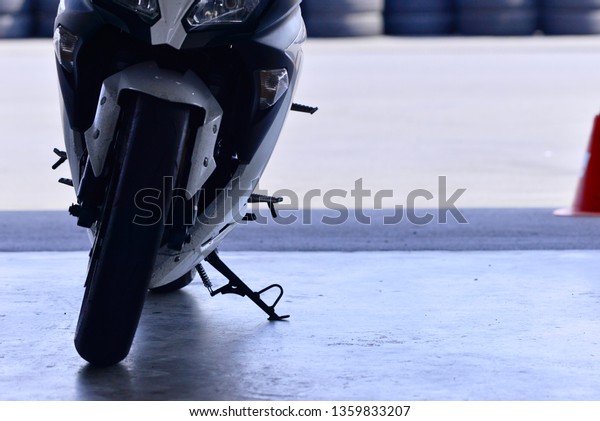 motorbike kickstand