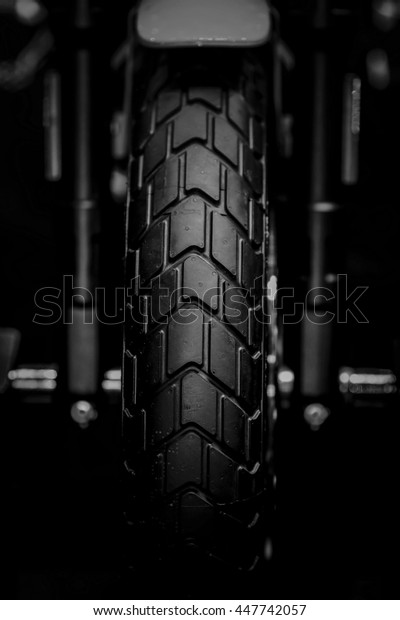 motorcycle\
tire