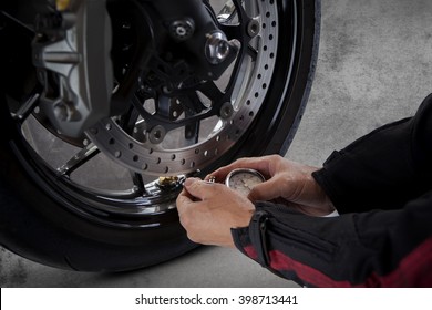  Motorcycle Tire Manual Air Pressure Testing