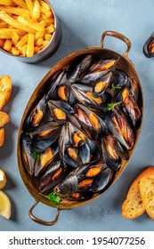 Moules frites, Belgian mussels with French fries
