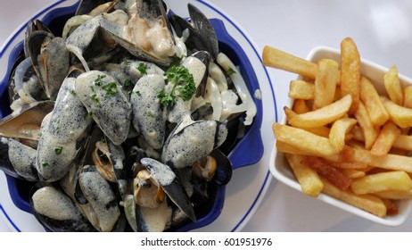 Moules Frites - Mussels With French Fries