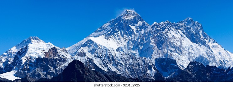 Mount Everest With Lhotse, Nuptse And Pumori