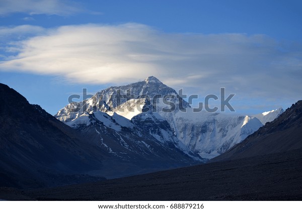 Mount Everest Tallest Mountain World Part Stock Photo Edit Now 688879216