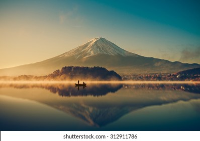 富士山 水 の画像 写真素材 ベクター画像 Shutterstock